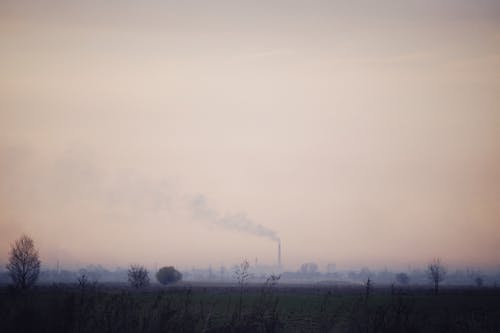 Безкоштовне стокове фото на тему «димовий канал, емісії, забруднення»