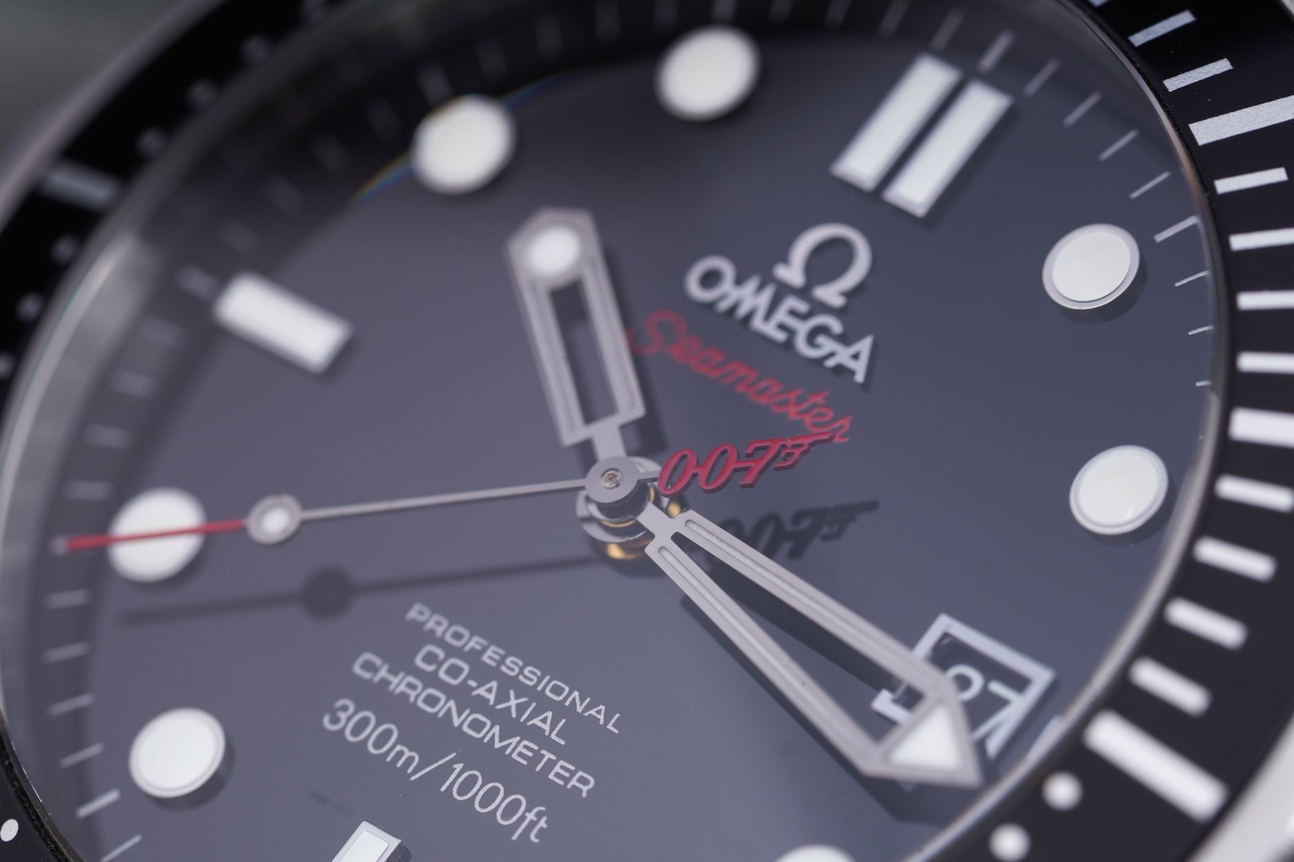 How to Choose a Watch That Survives Malaysian Weather