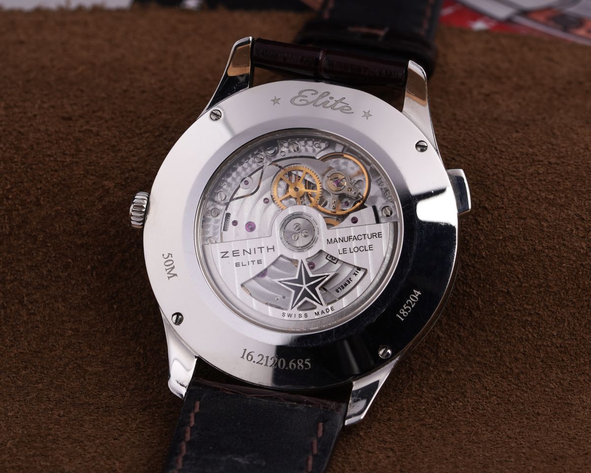 Reloj Zenith Elite mostrando su mecánica y diseño