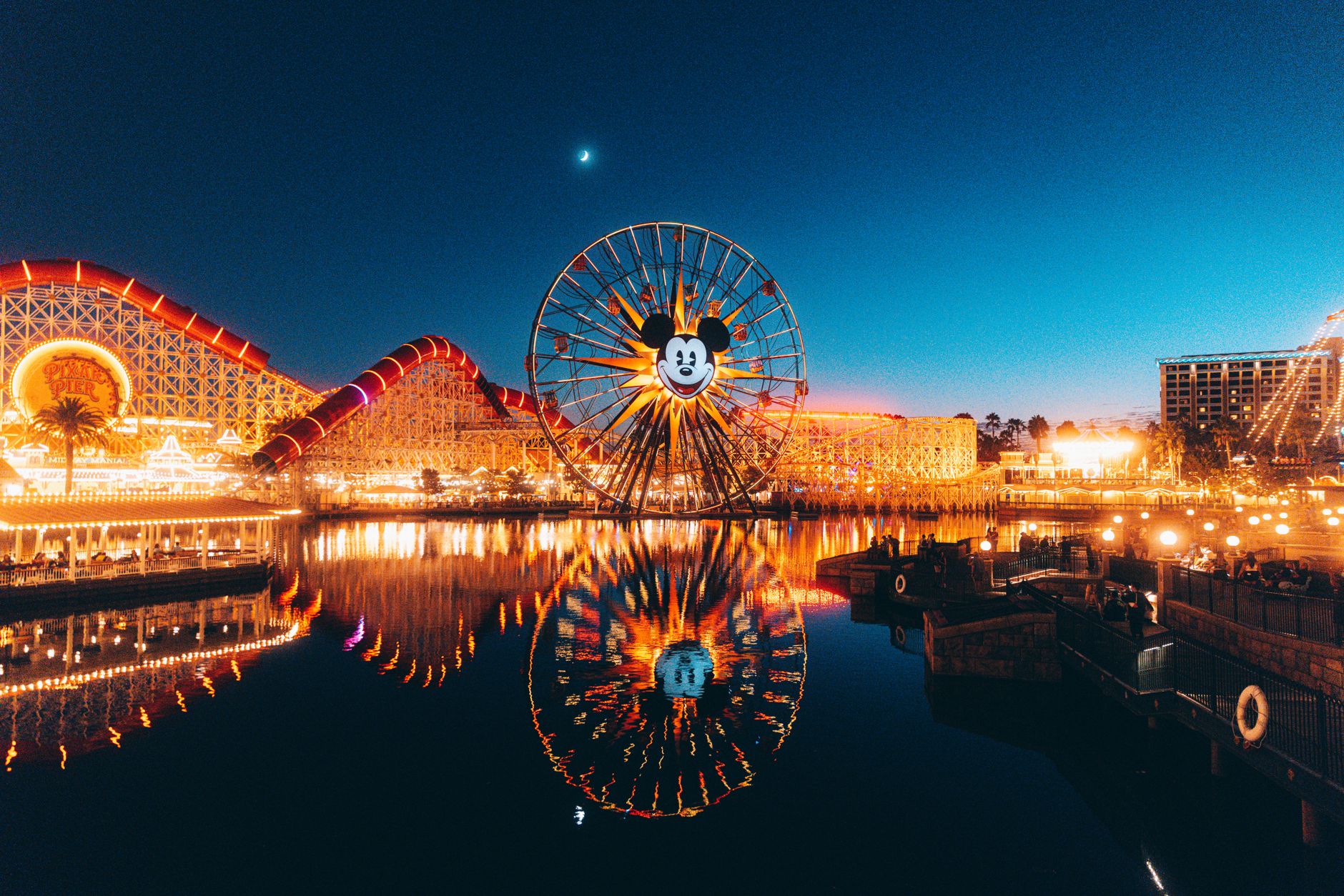 Popular sights in Anaheim & Buena Park Landmarks in Anaheim & Buena Park