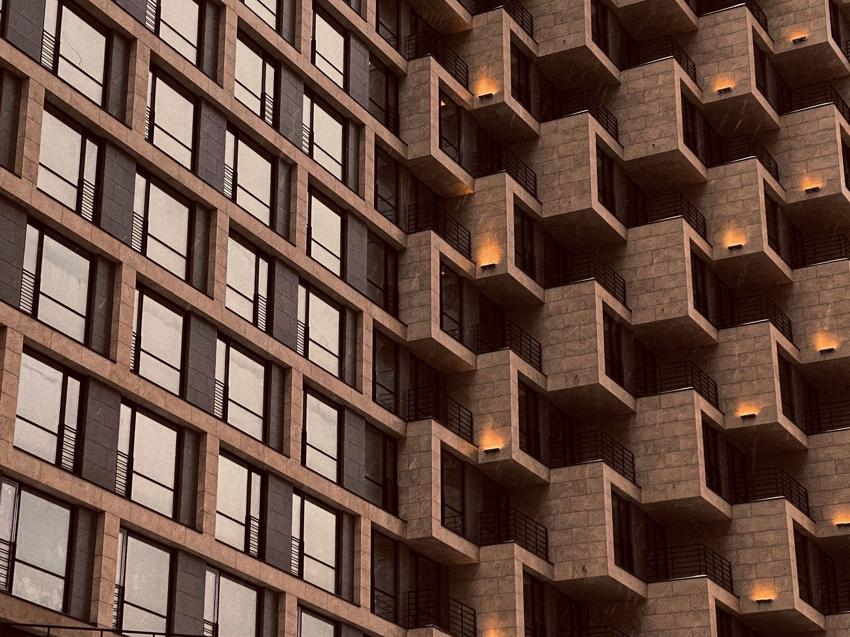 Microservices vs Monolith: The Ultimate Guide to Choosing the Right Architecture for Scalability