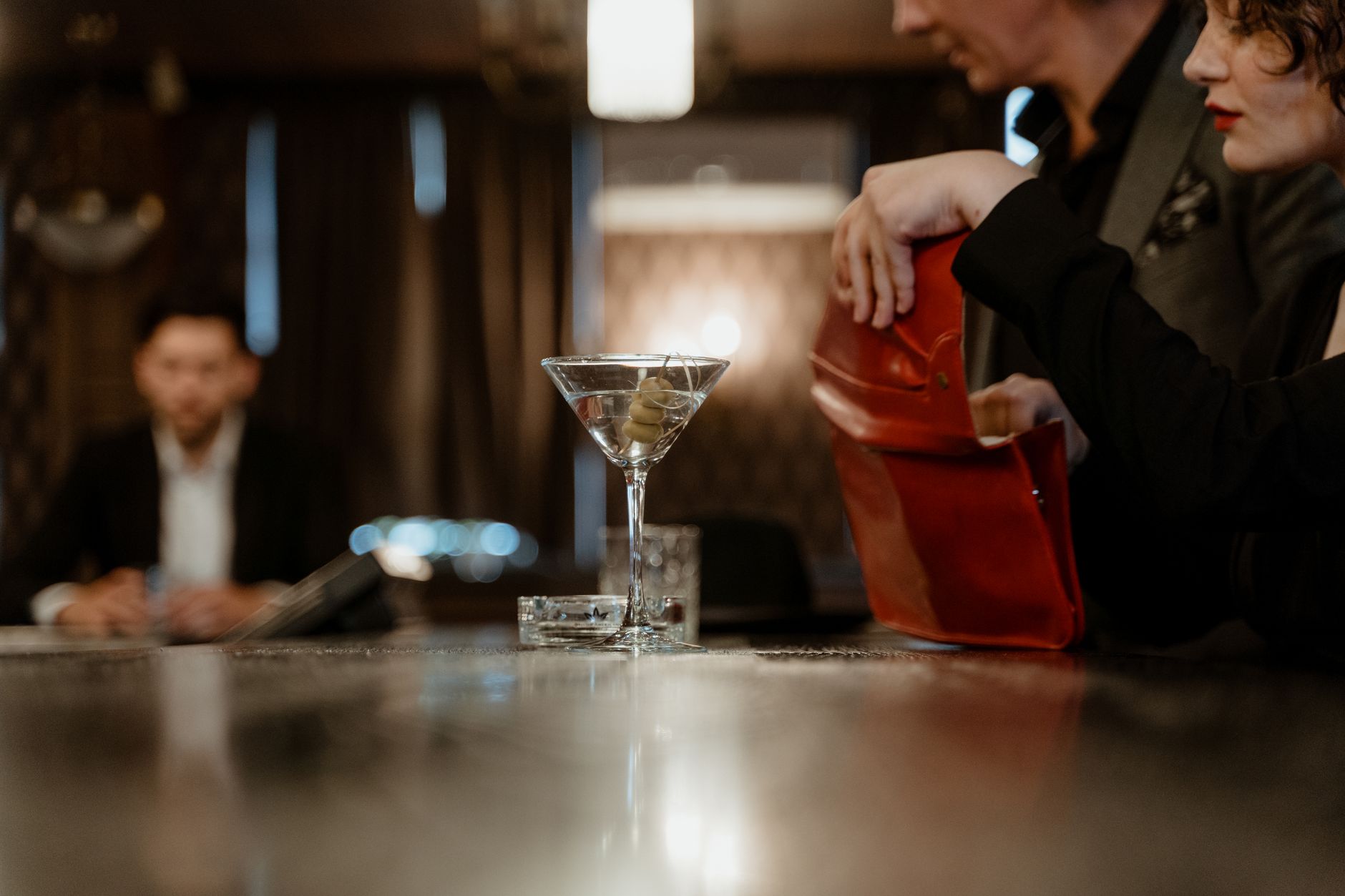Hotels with real bars and lounges in Gurugram, ranked