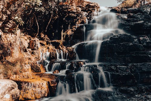 Fotobanka s bezplatnými fotkami na tému kaskáda, prúd, rieka