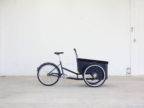 Photographie Peu Profonde De Tricycle Adulte En Acier Noir