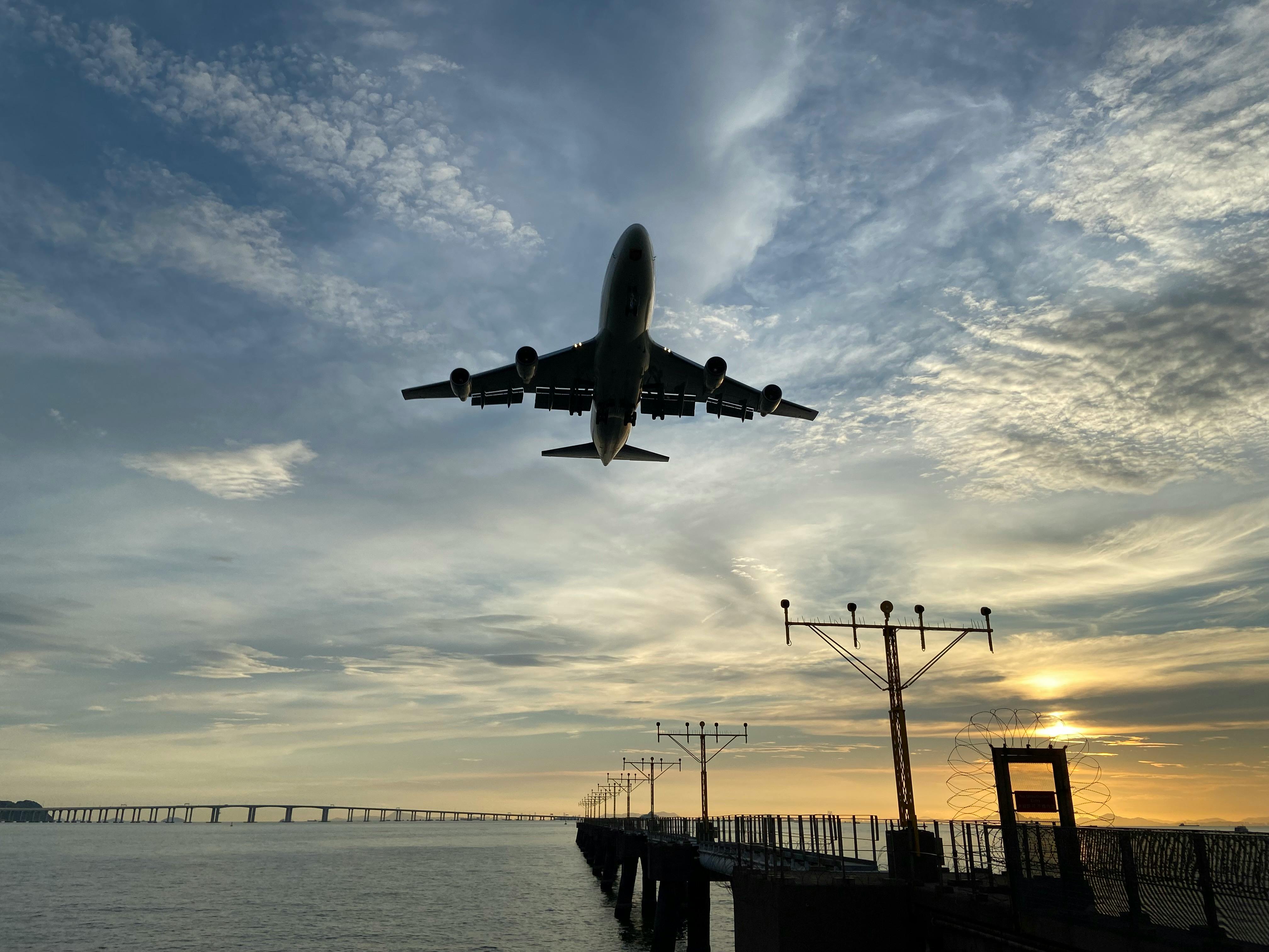 Luxury Jet with Poolside Mansion