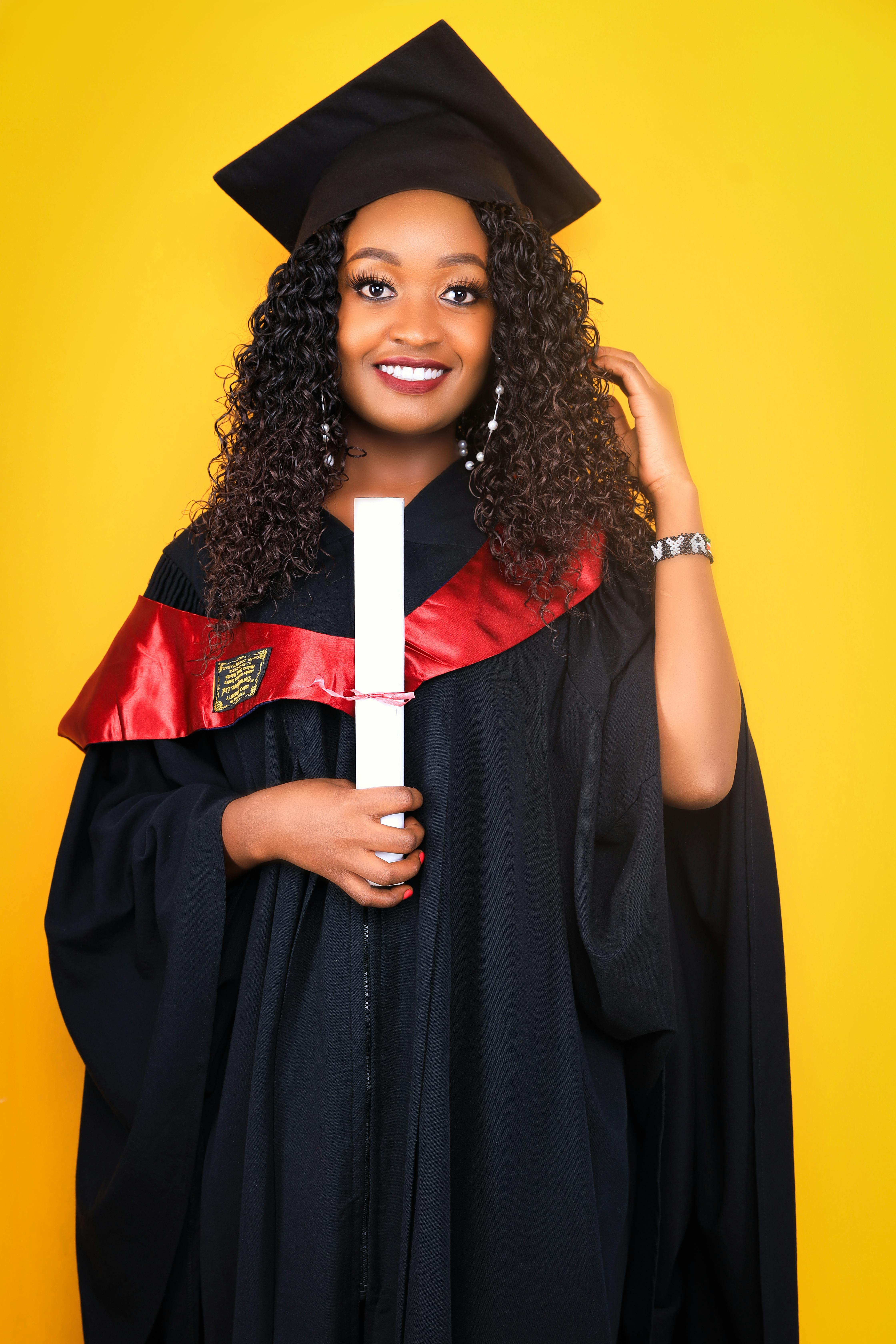 472 African American Woman Wearing Graduation Cap Gown Images, Stock  Photos, 3D objects, & Vectors | Shutterstock