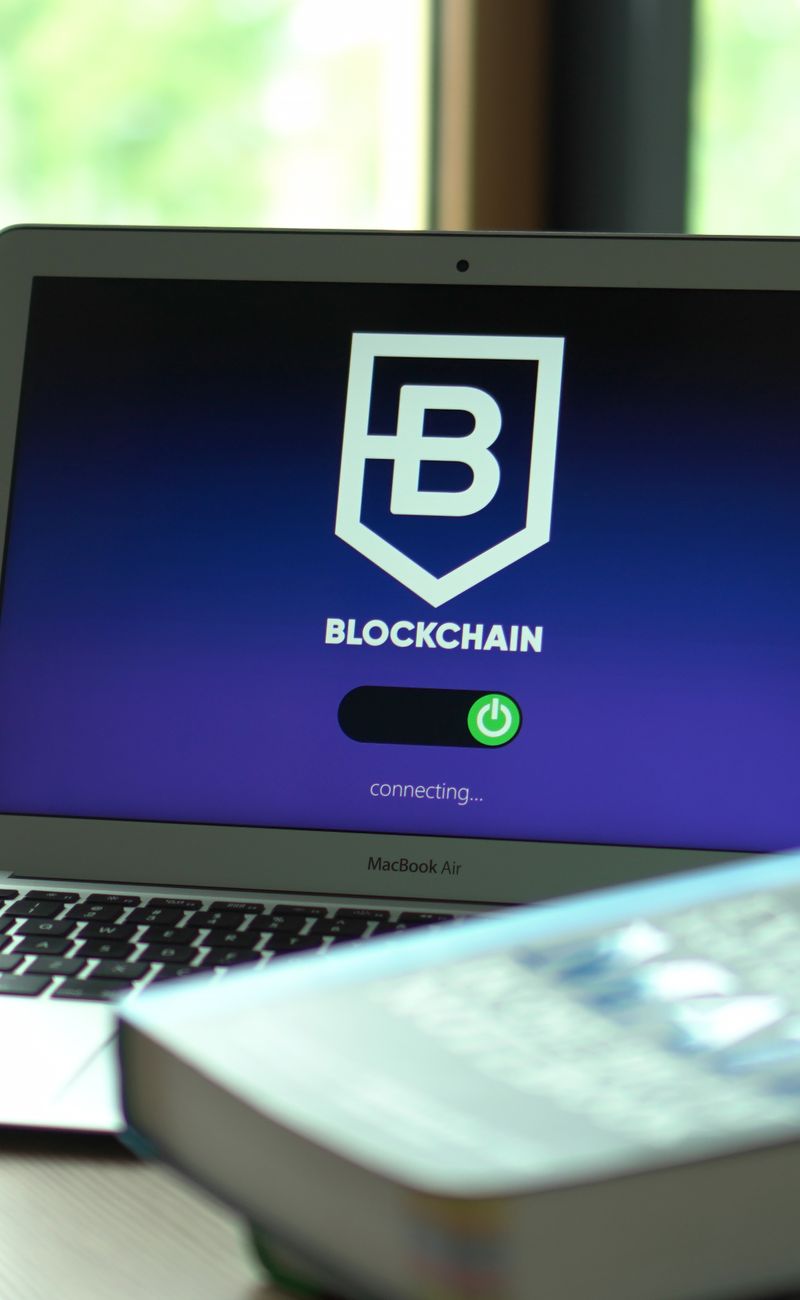 How to Transfer Crypto Between Exchanges with Low Fees in 2026
