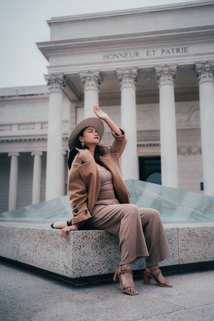 A Stylish Woman Posing Near The Legion Of Honor