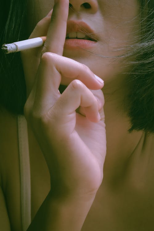 Gratis Fotos de stock gratuitas de cigarrillo, con mala salud, de cerca Foto de stock