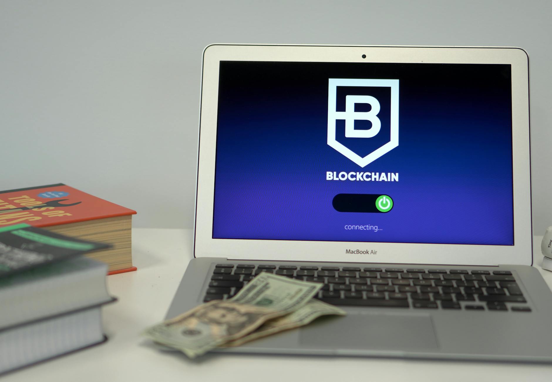 Institutional adoption surges. BlackRock’s BUIDL fund on Ethereum pushes RWA tokenization, digital assets, TradFi integration. Institutional adoption surges. BlackRock’s BUIDL fund on Ethereum pushes RWA tokenization, digital assets, TradFi integration.