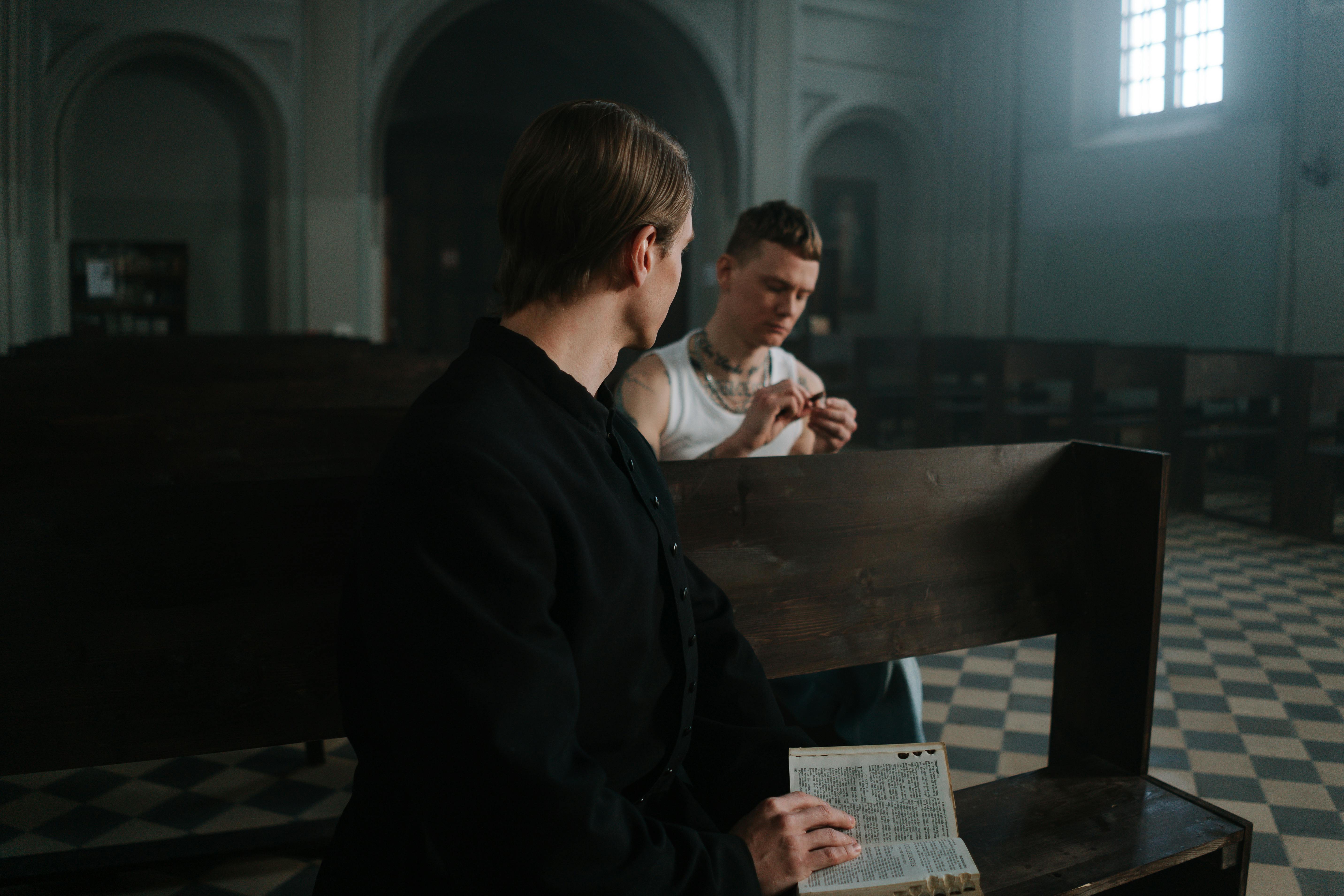 One Book One Authority 2000 Years Of Church Bible History By Douglas D Stauffer