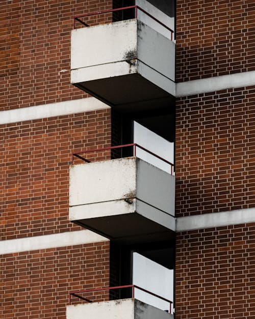 Безкоштовне стокове фото на тему «балкони, вертикальні постріл, візерунок»