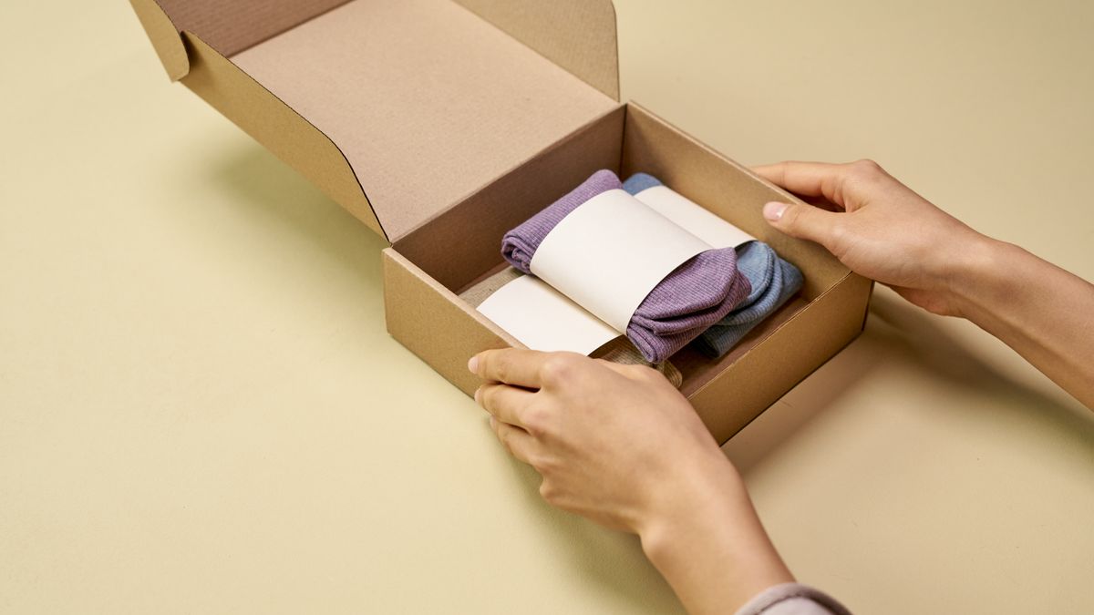 Free Sample Packaging Has No Ingredient Label: Where to Verify What's Inside