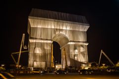 L’Arc de Triomphe doit ouvrir son toit pour remplacer son ascenseur