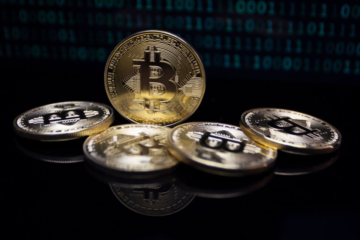 BlackRock Earns $82M While Crypto Collapse Wipes $30B: A Tale of Resilience and Ambition