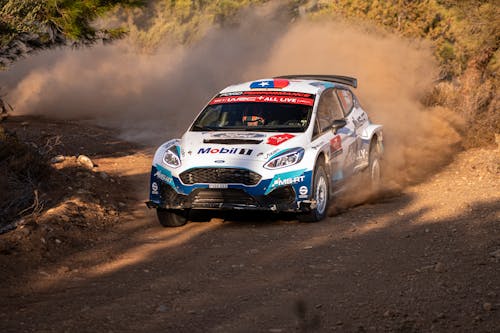 Foto profissional grátis de automóvel, campeonato, carro de corrida