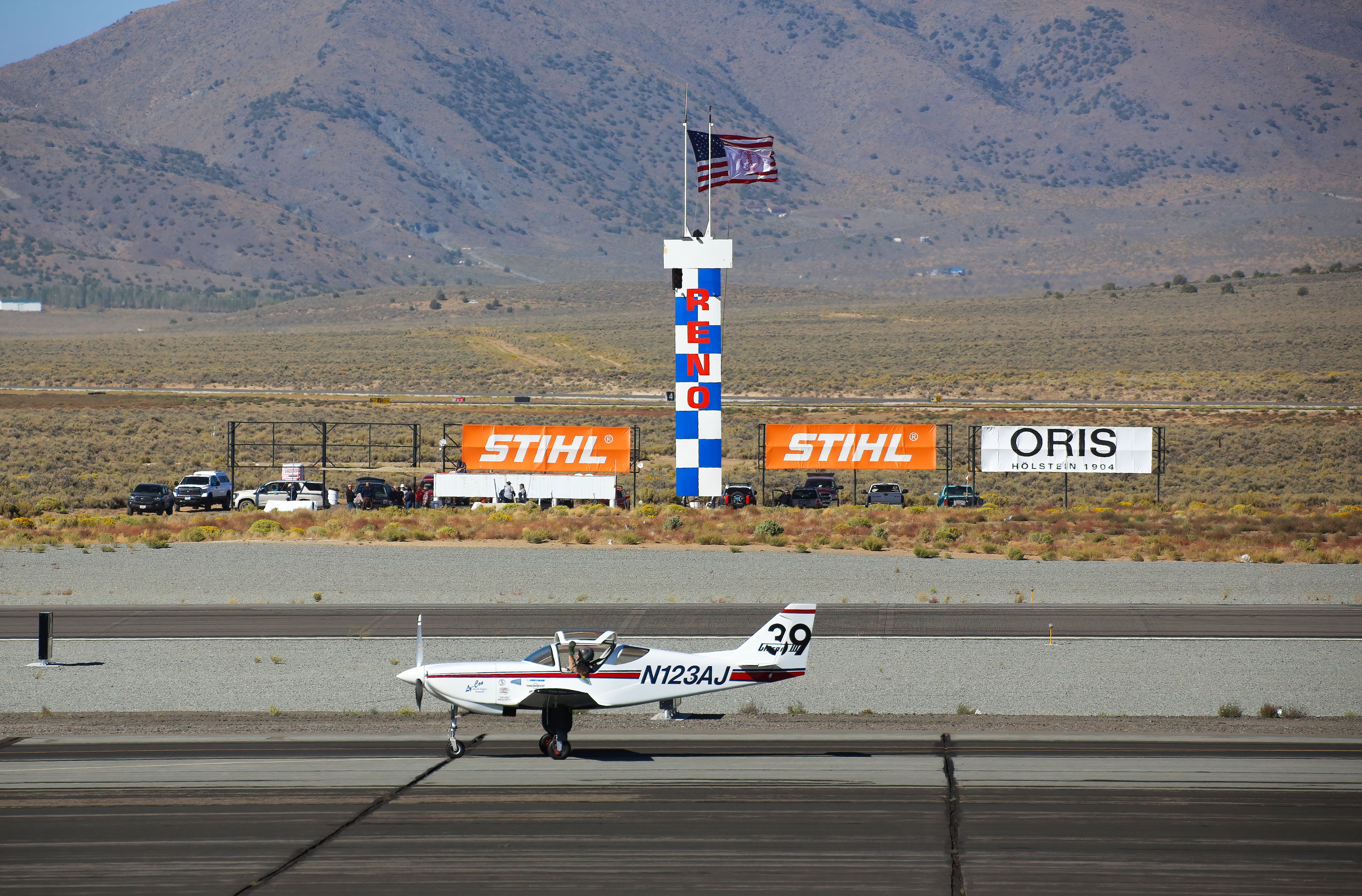 Mendig Airfield (ETHM), Mendig — private jet cleaning