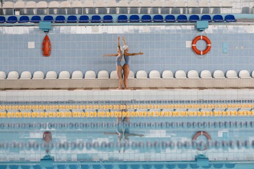 Gratis arkivbilde med atleter, badedrakter, badekåpe