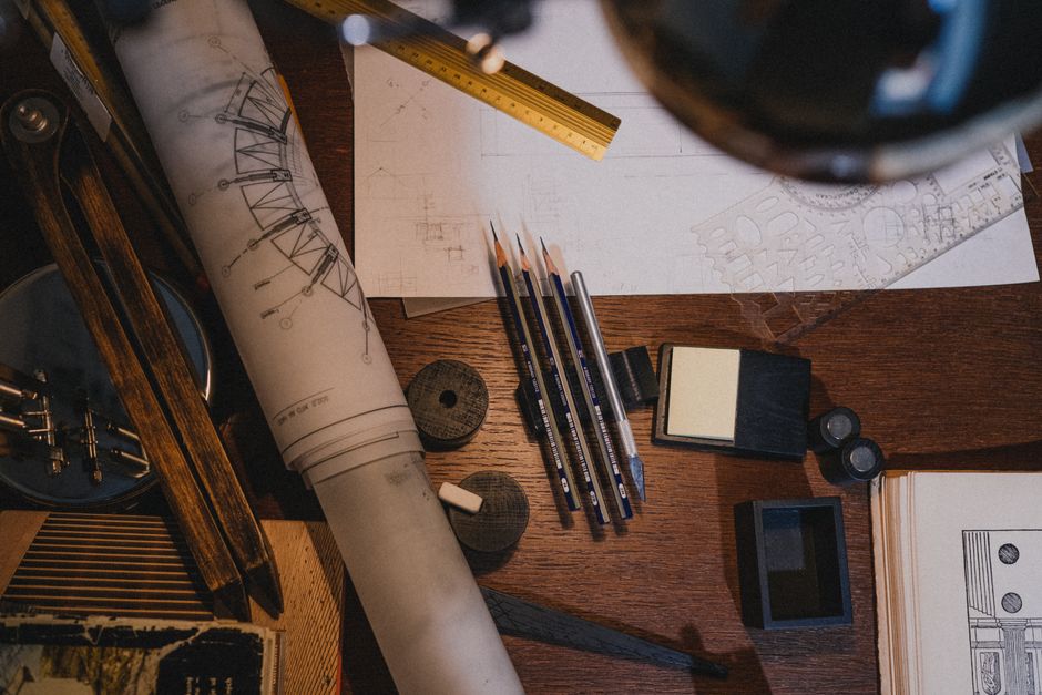 desk planning lifestyle photo 1