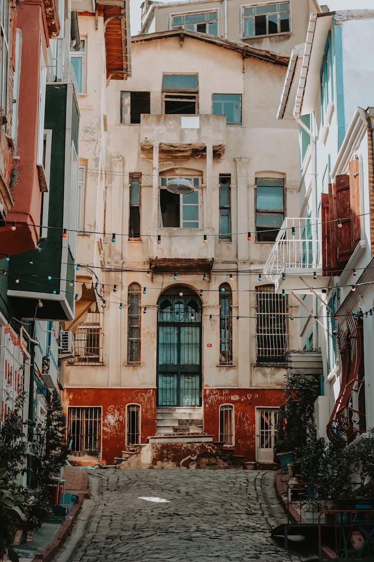 Mediterranean House And Narrow Street