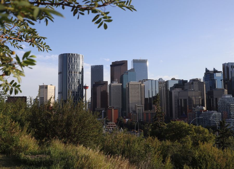 Calgary, Canada — skyline and landmarks · stay connected with a Calgary eSIM from My Holiday SIM