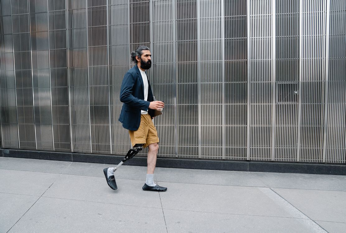 Leg Walk Man walking with Prosthetic Leg · Free Stock Photo