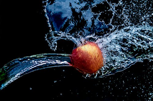 Foto d'estoc gratuïta de Apple, esquitxos d'aigua, fotografia d'aliments