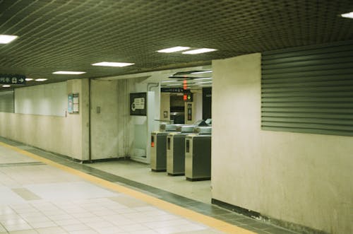 Darmowe zdjęcie z galerii z port wiktorii, stacja metra, wielka brytania