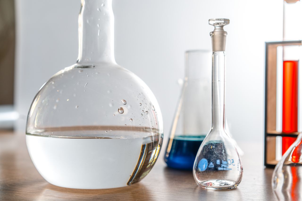 Researchers Use Dichloromethane to Enable Efficient Amide Synthesis