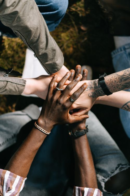 polyamorous dating sites free – group building a real connection