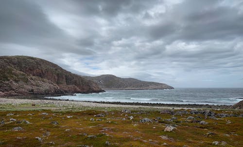 Бесплатное стоковое фото с каменистый берег, море, морской пейзаж