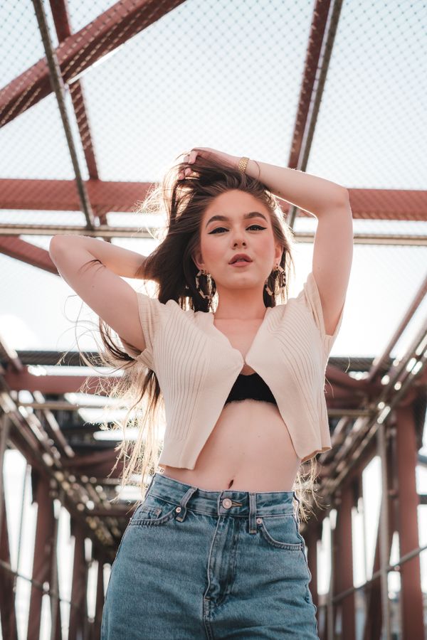 Vintage jeans with cropped cardigan