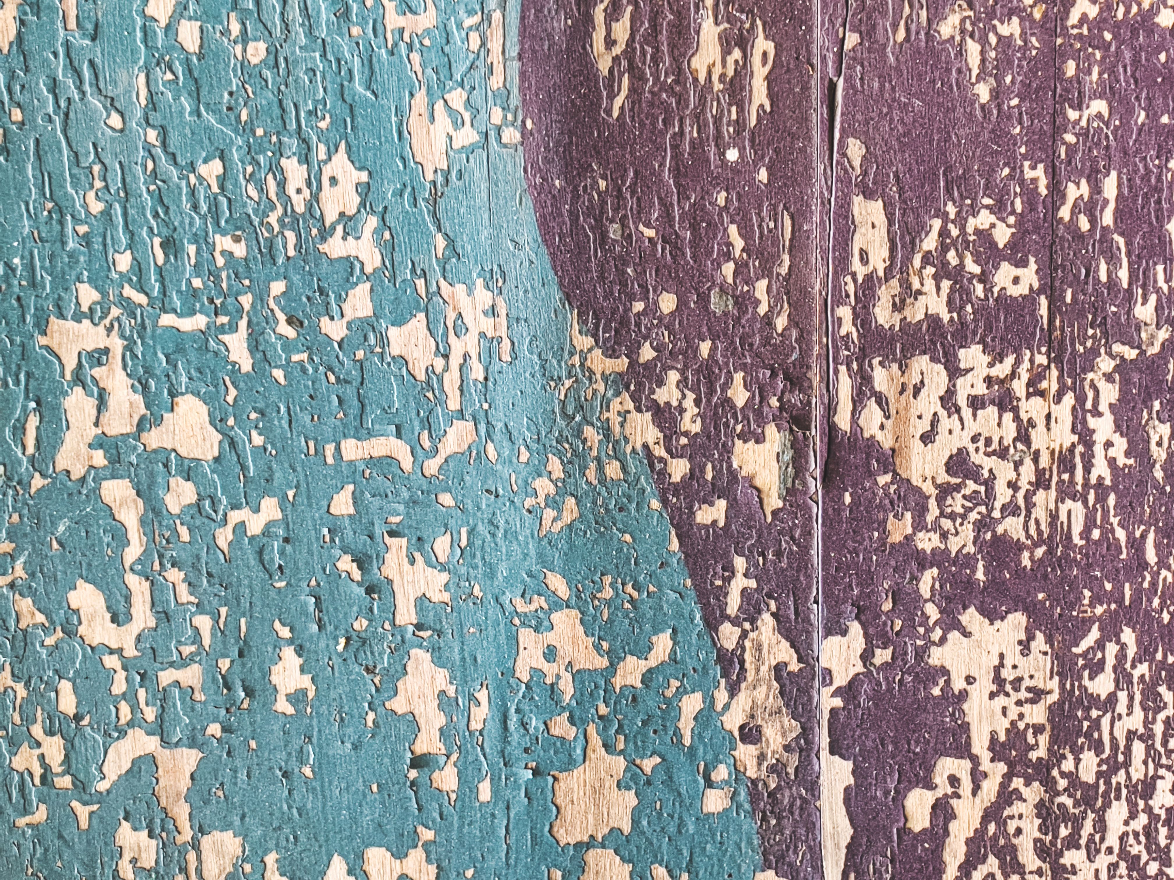 Les techniques de patine sur bois pour un effet vieilli authentique