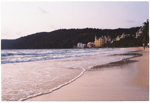 Бесплатное стоковое фото с берег, берег моря, море