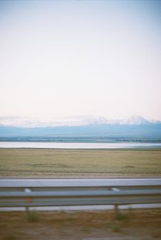 美丽的雪山和哈萨克斯坦宁静的景观，完美适合自然摄影。 - 相关推荐