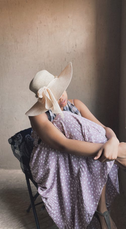 Free Photo of a Sad Woman Wearing a Hat Stock Photo
