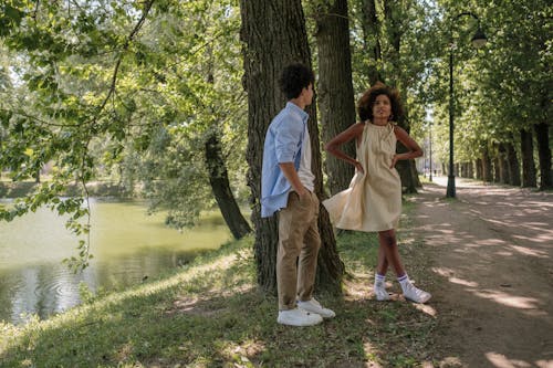 Kostenloses Stock Foto zu baum, braune haare, date