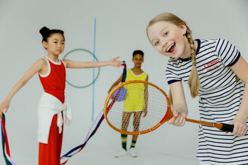 Gratis arkivbilde med badminton racket, gutt, holde