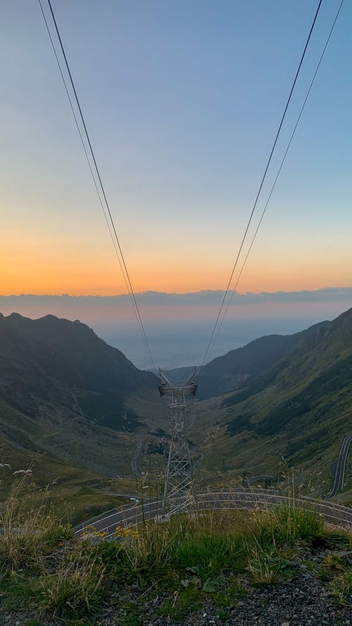 Kostenloses Stock Foto zu berge, berggipfel, dämmerung