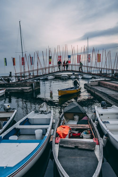 Gratis stockfoto met blauw water, blauwe wateren, boogbrug