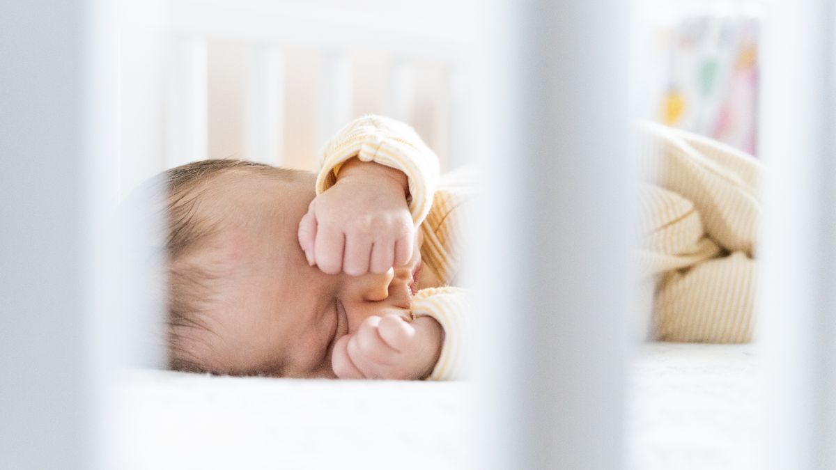 Comment instaurer une routine de sommeil estivale pour les bébés - illustration
