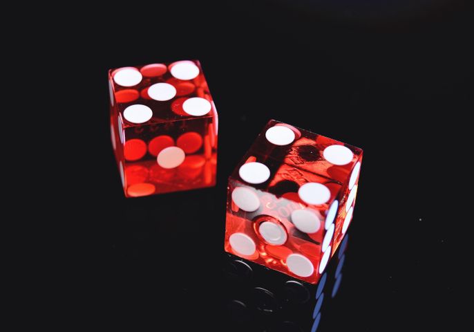 Online Casino: Spielautomaten und Live-Spiele im Überblick