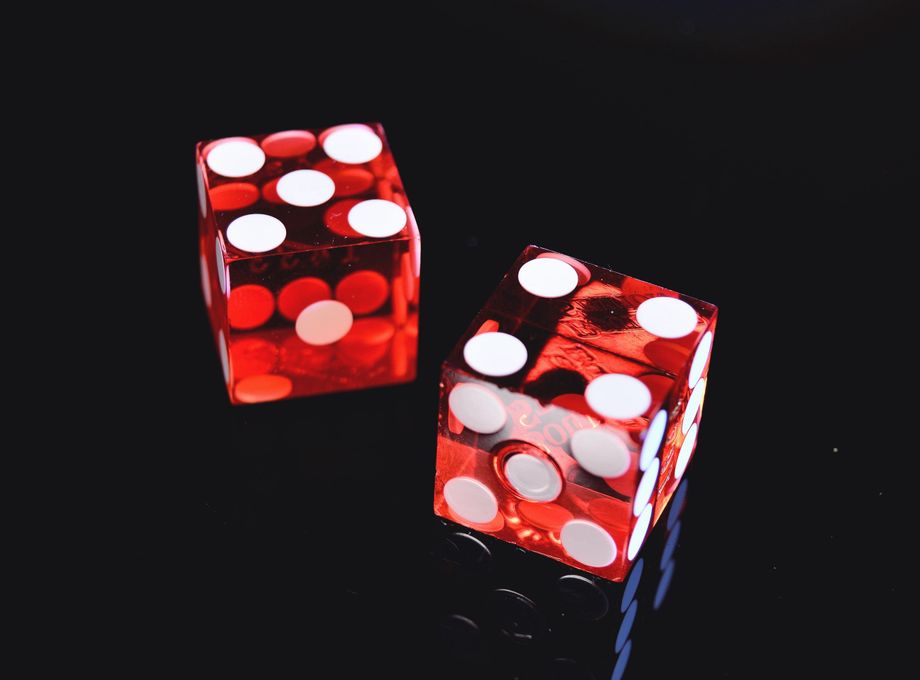 Online Casino: Spielautomaten und Live-Spiele im Überblick