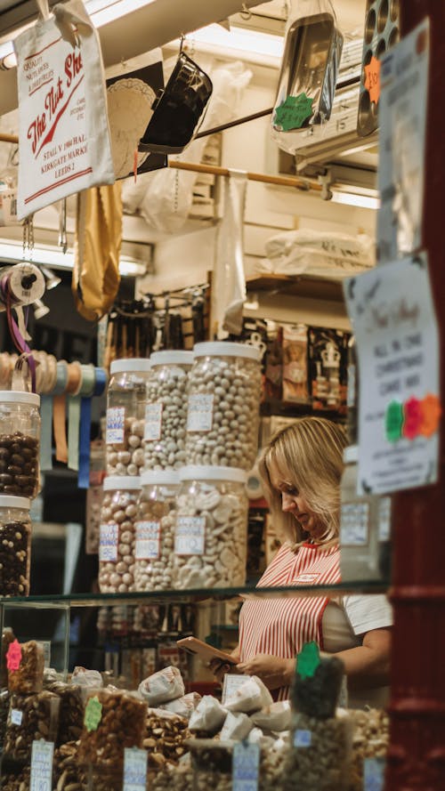 dikey atış, Dükkan, Gıda içeren Ücretsiz stok fotoğraf