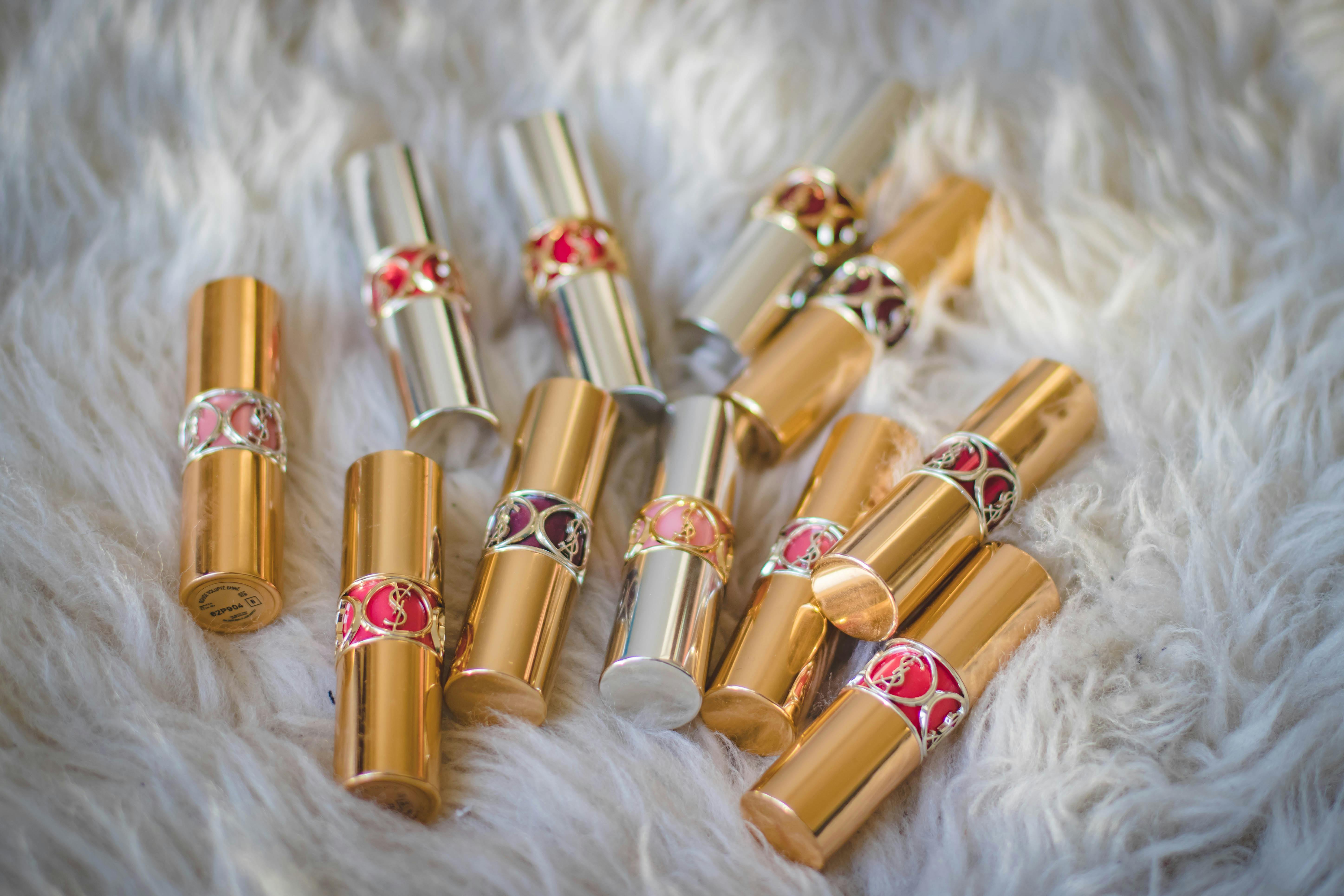 Brown Lipstick Lot · Free Stock Photo