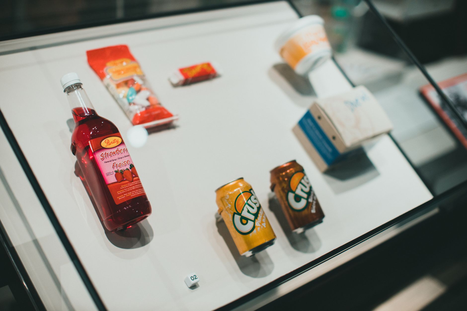 Top 10 snack bán chạy nhất mùa hè 2026 tại các tiệm tạp hóa.