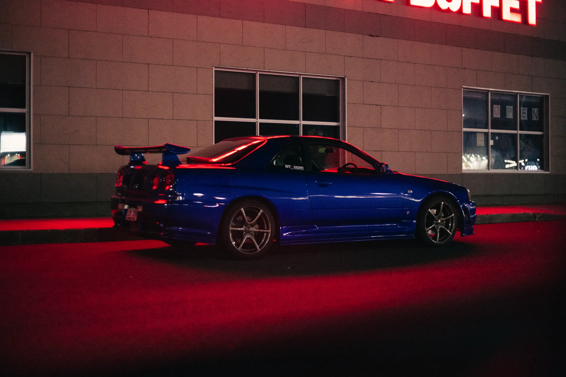 Osaka Private Night Ride in a 630 hp Nissan GT-R R34