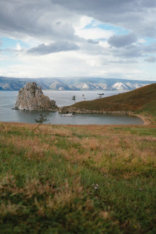 Foto profissional grátis de colina, formação rochosa natural, fotografia da natureza