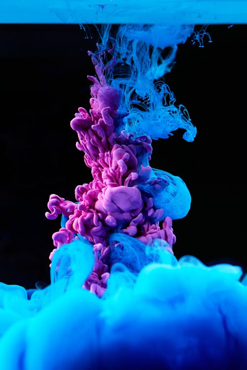 High-Speed Photography of Colorful Ink Diffusion in Water