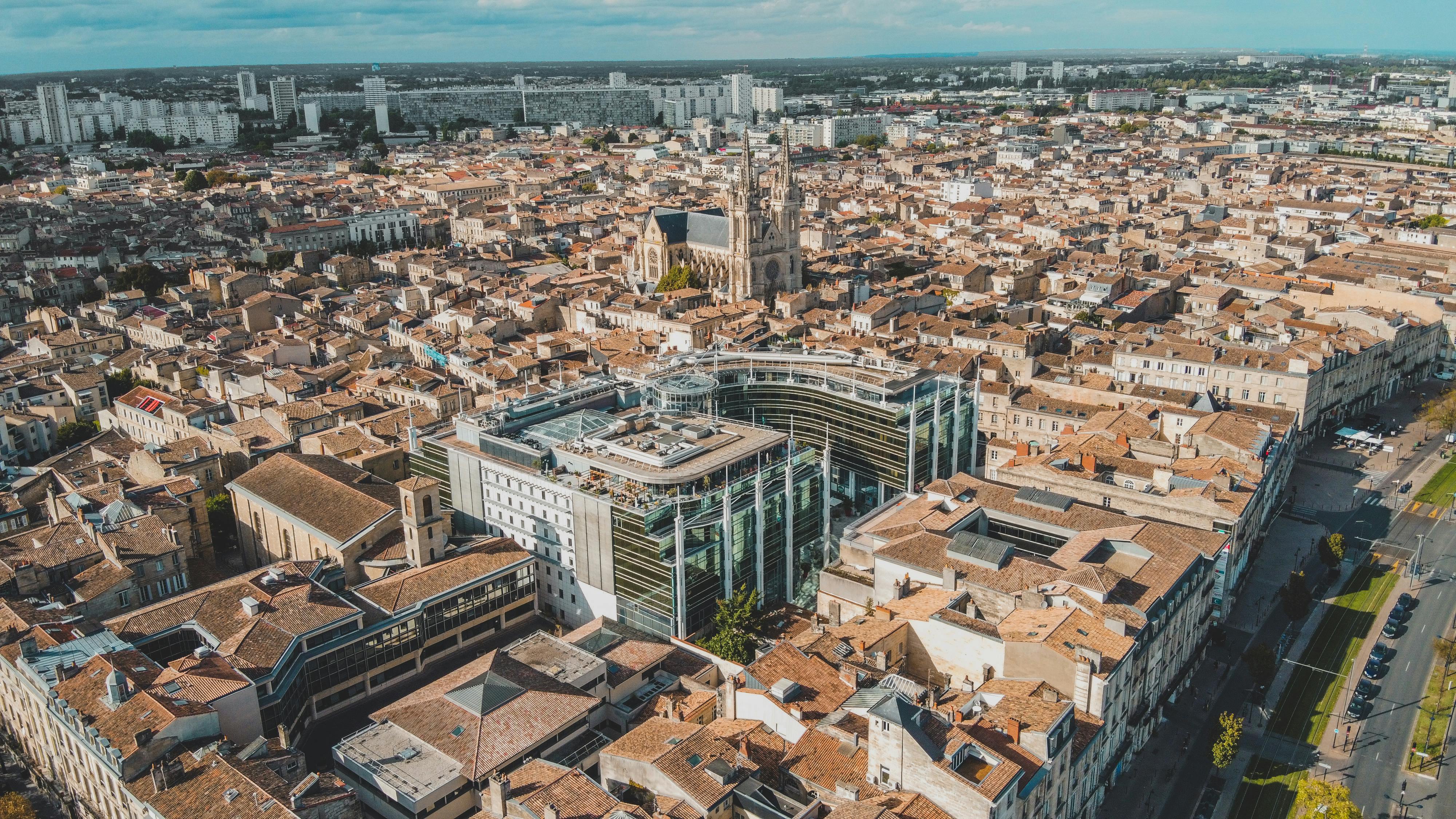 News | CBRE appoints UK property management leader — Photo by Czapp Árpád on Pexels